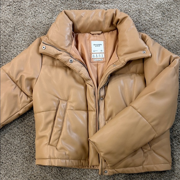 Abercrombie & Fitch Jackets & Blazers - Abercrombie & Fitch Camel Vegan Leather Puffer Jacket
